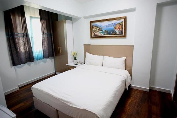 Otel Metrolux 5*